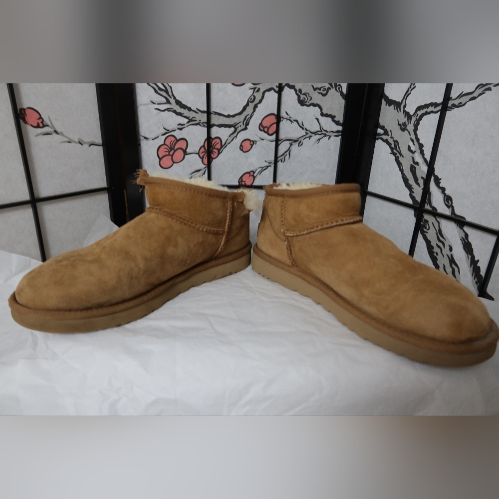 UGG Men's Chestnut Suede Slip-On Boots Size 8